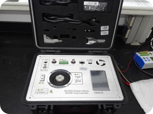 10 Hz a 4000 Hz Laboratório no local Calibrador de vibração portátil