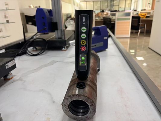 Uma varredura B varredura EMAT acoplamento de ar medidor de espessura ultra-sônica com superfície de alta temperatura